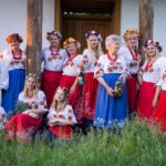 Zespół folklorystyczny “Dębowiacy” – inst. Artur Hyżak